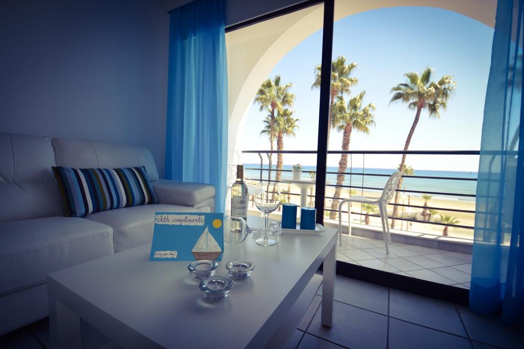 Krasas Beach Apartment Rentals Larnaca Quarto foto