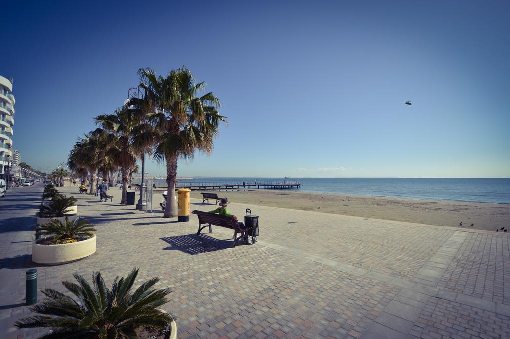 Krasas Beach Apartment Rentals Larnaca Quarto foto