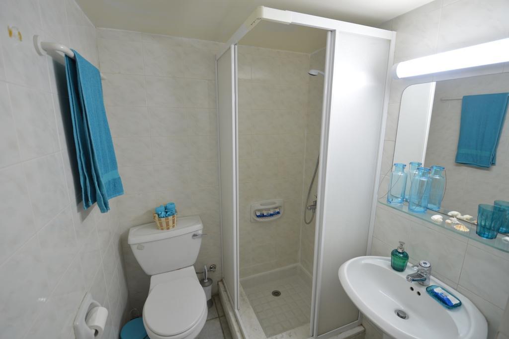 Krasas Beach Apartment Rentals Larnaca Quarto foto